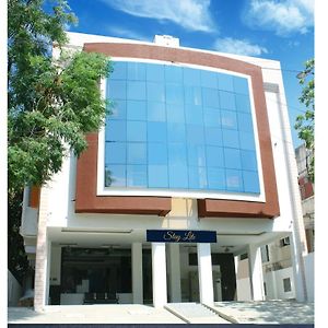 Staylite Suites